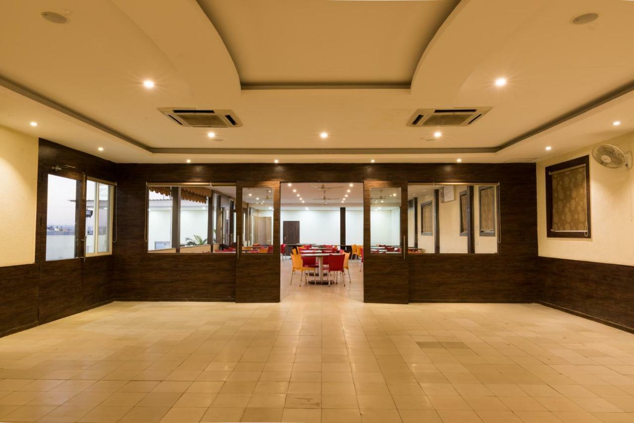 Hotel Drishti,Bhopal Eksteriør billede