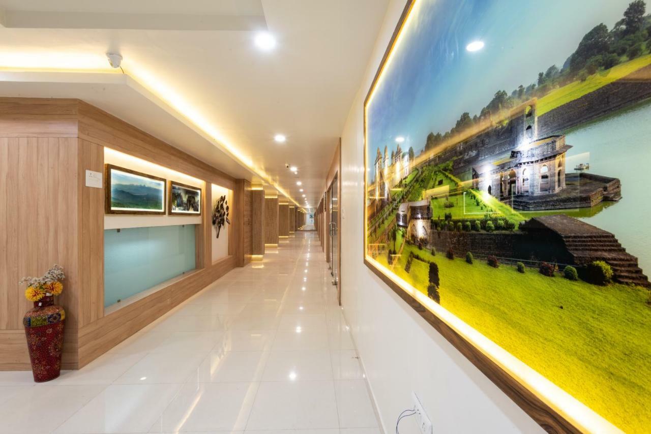 Hotel Drishti,Bhopal Eksteriør billede