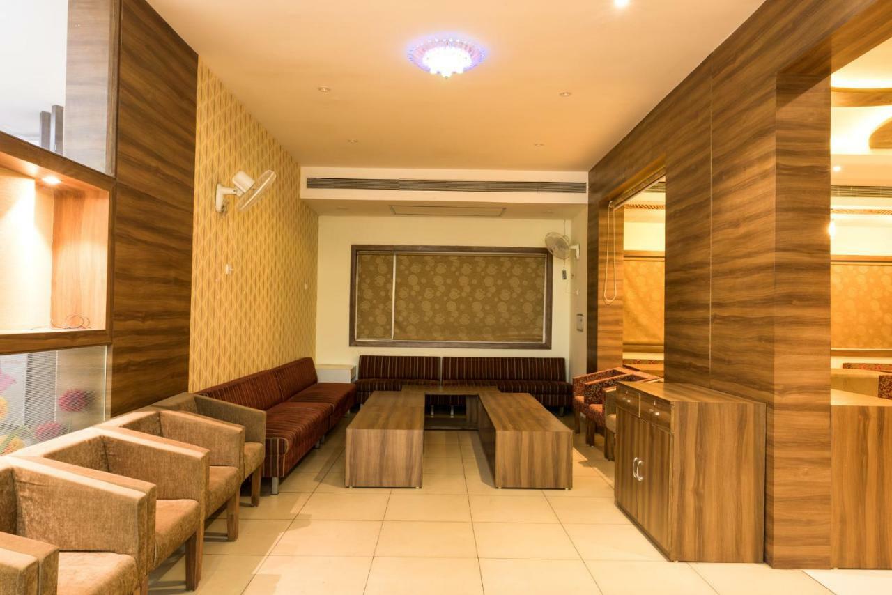 Hotel Drishti,Bhopal Eksteriør billede